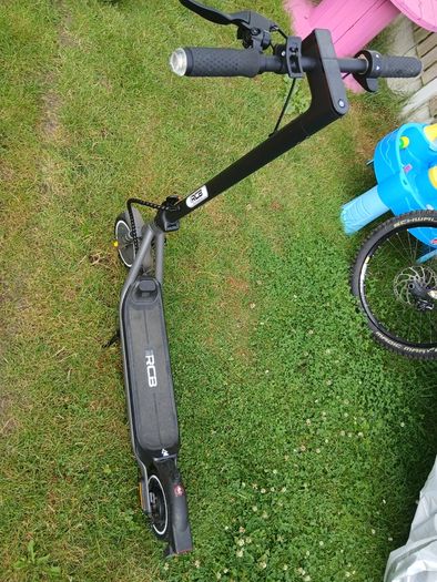 E scooter