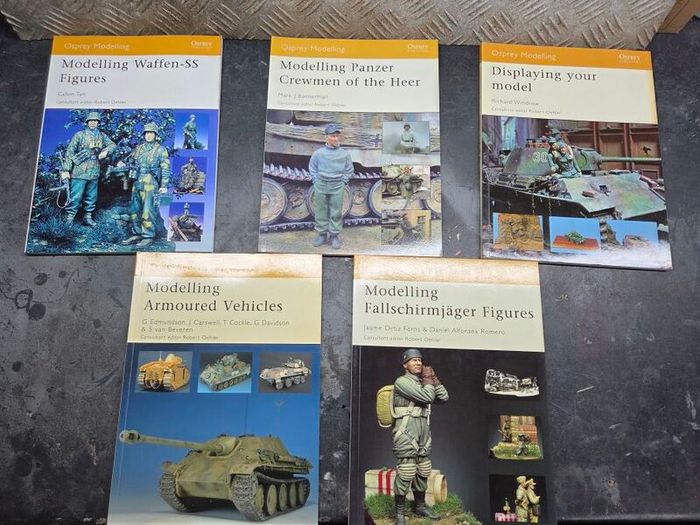 Osprey Scale Modelling books  (x5)