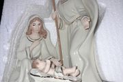 BELLEEK Nativity family large 7270