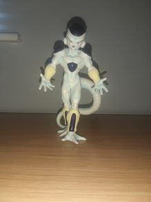 Dragon Ball Frieza Figure