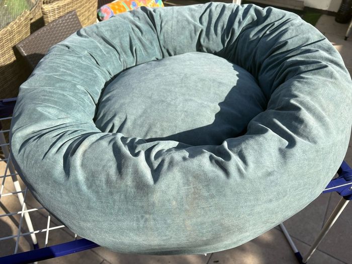 Dog Donut Bed Xl Size: 75cm (29.5")