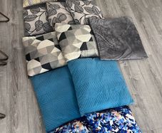 Collection of cushions - Free