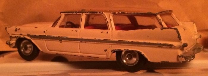 Corgi Toys Plymouth Suburban 1/43