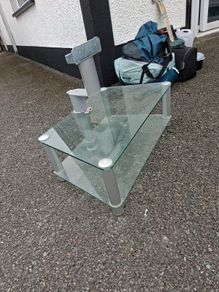 Tv glass table