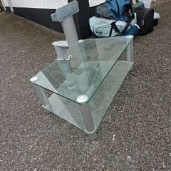 Tv glass table
