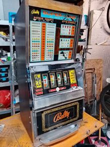 one armed bandit slot machine