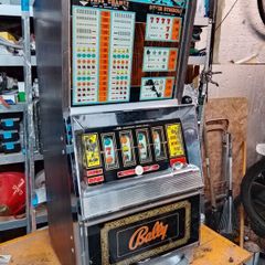 one armed bandit slot machine
