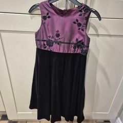 Girls velvet dress