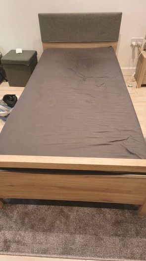 2 single beds with mattress