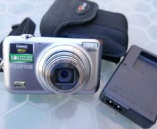Fujifilm FinePix JX200 12.0MP Digital Camera