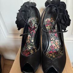 high heels