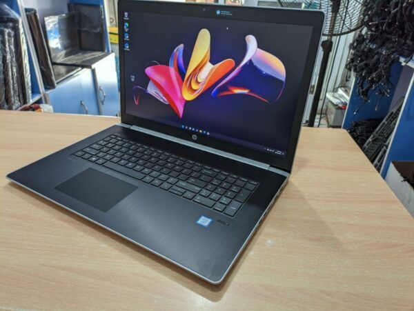 HP 470 G5 - 17" Screen - Core i7-8550U-16gb- 480GB SSD
