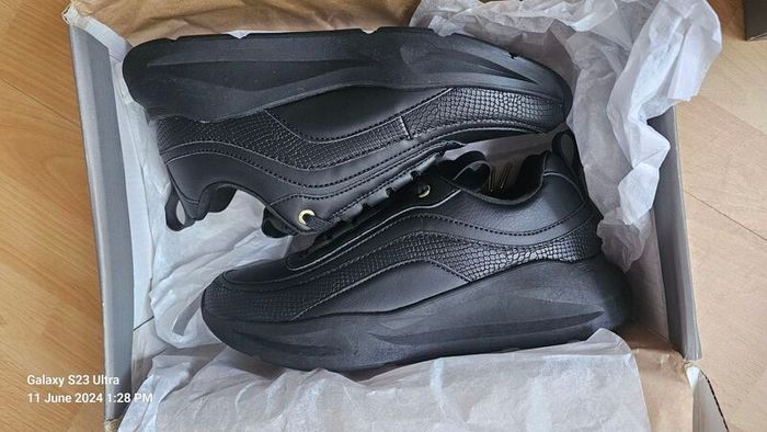 men's shoes