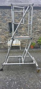 Tower scaffolding