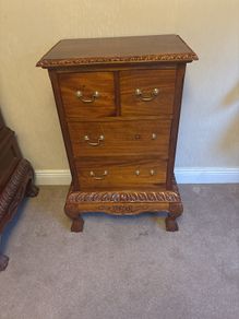 Mahogney Chest of Drawers