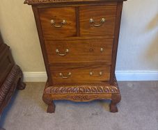 Mahogney Chest of Drawers