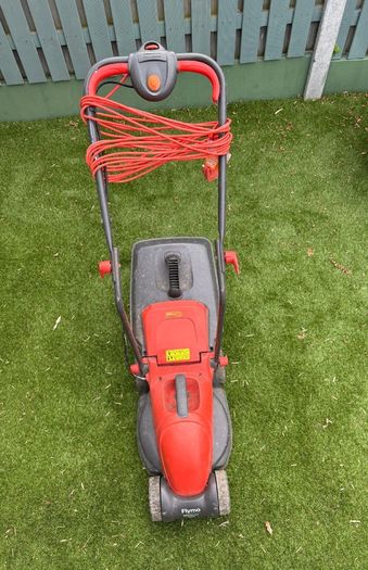 Flymo Venturer 320 Lawnmower