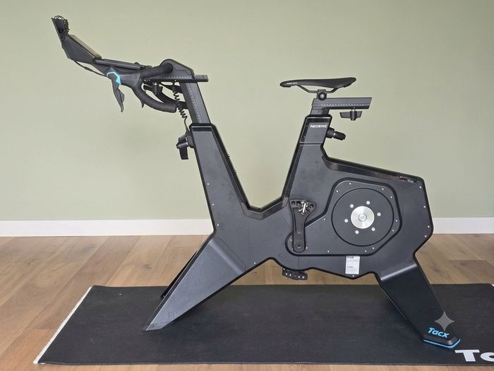 Tacx NEO Bike Plus Trainer