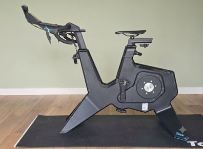 Tacx NEO Bike Plus Trainer