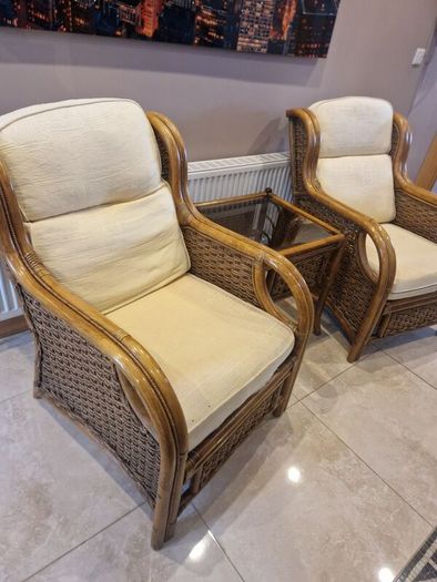 sun room conersavtory two piece set with table