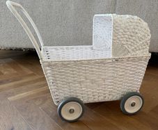 Olli Ella Rattan Strolley White