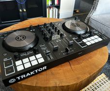 Traktor Kontrol S2  MK3