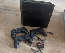 Playstation 4 slim