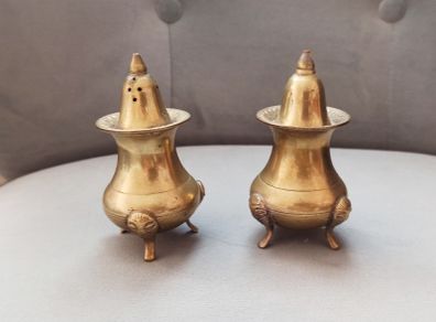 Vintage footed Brass salt and pepper shakers  H 9.5cm
