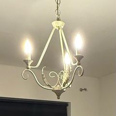 Vintage Style 3-Light Chandelier Distressed Cream