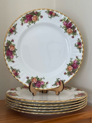 Dinner Plates Royal Albert Old Country Roses Bone China