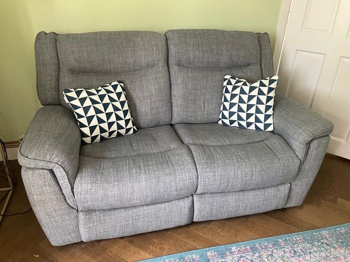 2 seater power recliner sofa