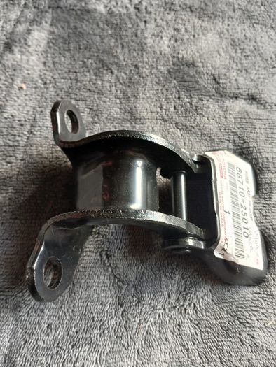 Genuine Toyota Dyna 100/150 68710-25010 (hinge Assy, Front Door, Upper Rh)