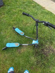 Free 3-wheeled swing scooter