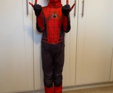 Spiderman costume, age 6-8