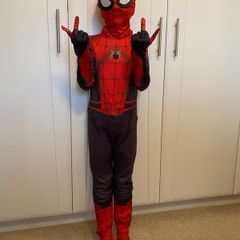Spiderman costume, age 6-8