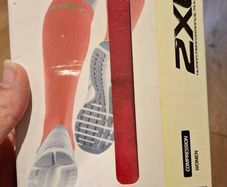 2XU Women's Compression Performance Run Socks - Size M