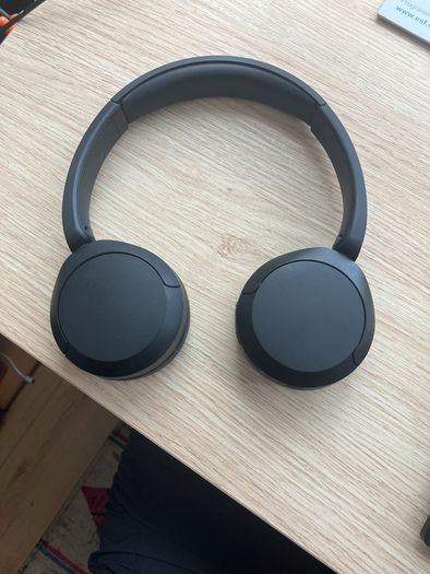 Sony wireless headphones WH-CH520