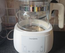 UneeQBaby kettle for bottle prep