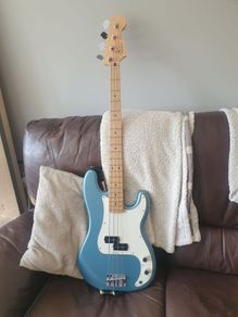 Fender Precision