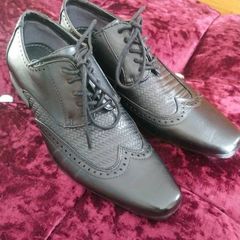 Boy's shoes