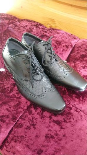 Boy's shoes
