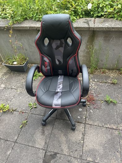 Gaming chair