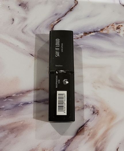 Sleek MakeUP - Say It Loud Bootylicious Satin Lipstick - New