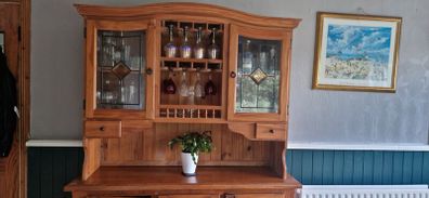 Dresser TOP