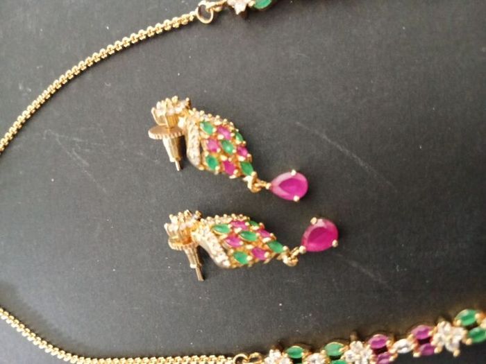 necklace and earrings set