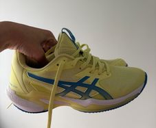 Boys tennis shoes