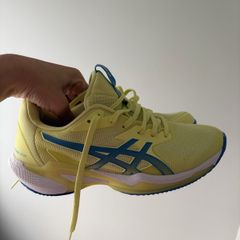 Boys tennis shoes