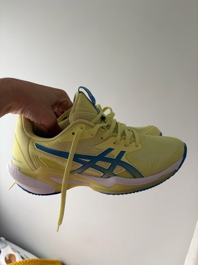 Boys tennis shoes