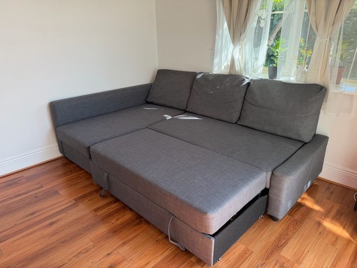 corner sofa-bed