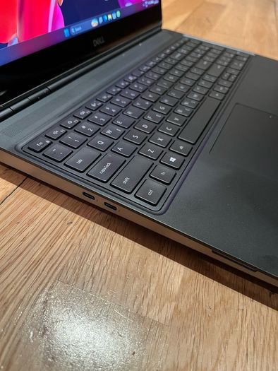 Dell Precision 7550 | i7-10875H | 15.6"